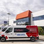 Ambulancias de Bidean en la puerta de la sede central en el polígono Agustinos de Pamplona